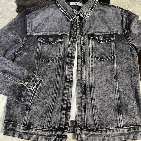 Crazy Train Black Acid Wash Jean Jacket Medium - Picture 1 of 7